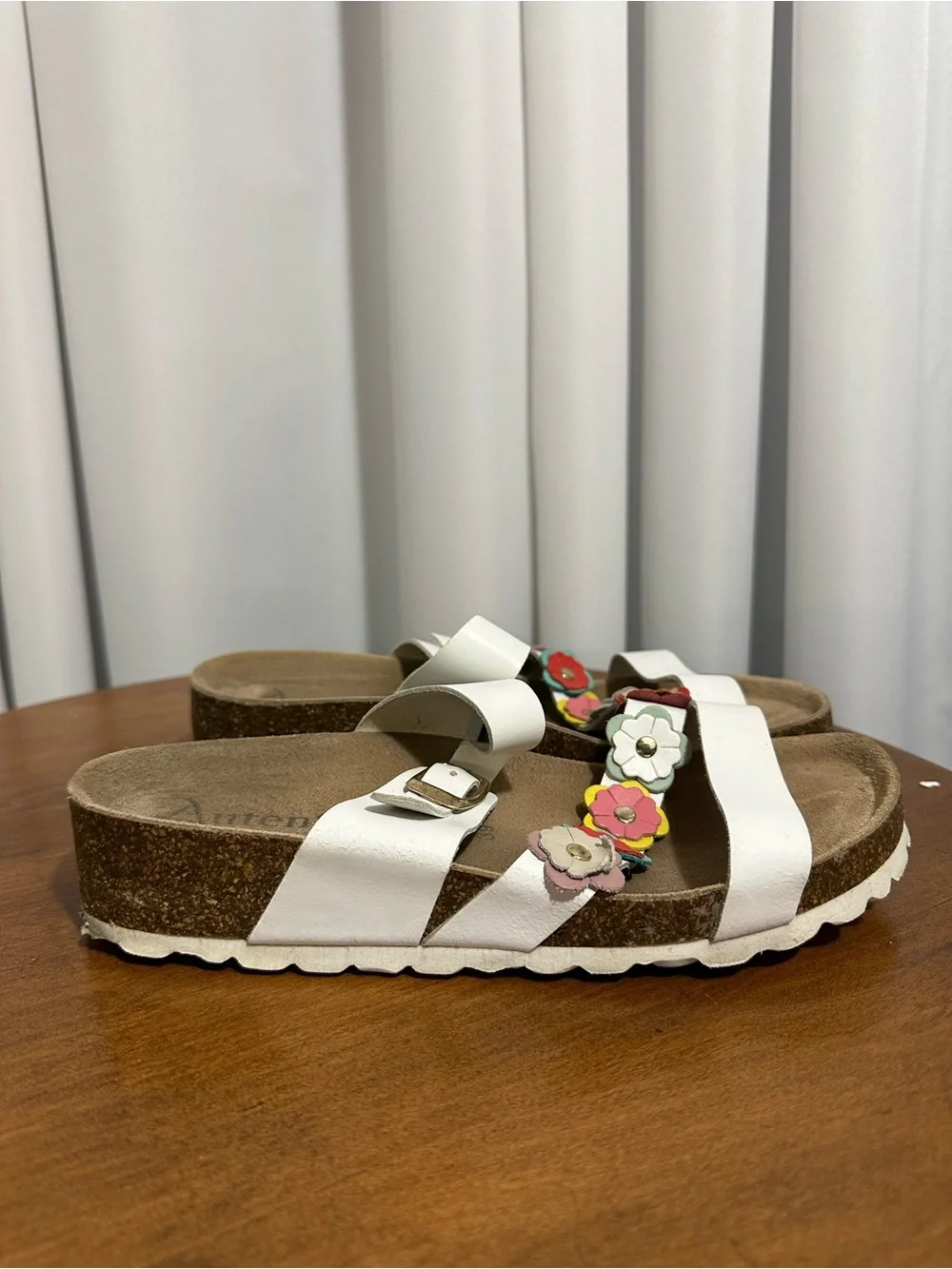 Autenti leather cork footbed Floral Accent Women's Sandals white size 39